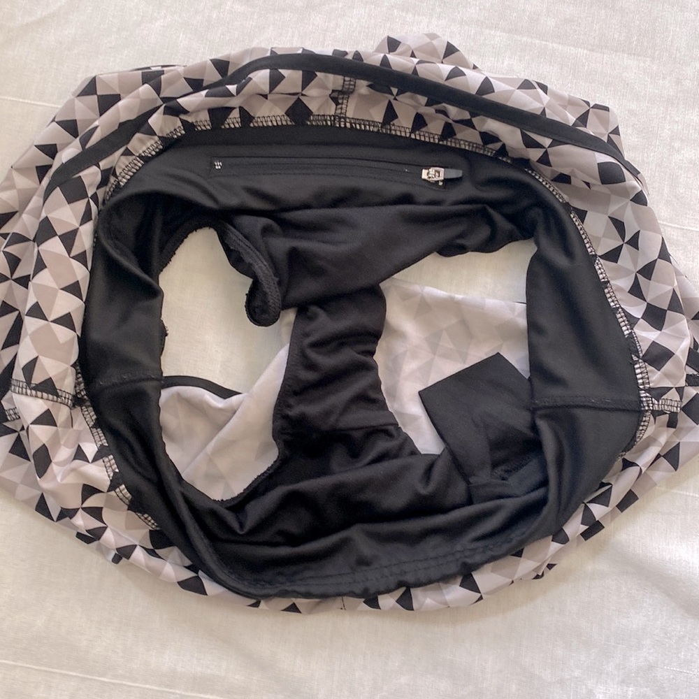 Geometric Running Shorts - Picture 3 of 4